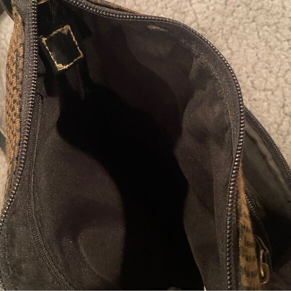 Crossbody Purse - Picture 6 of 9